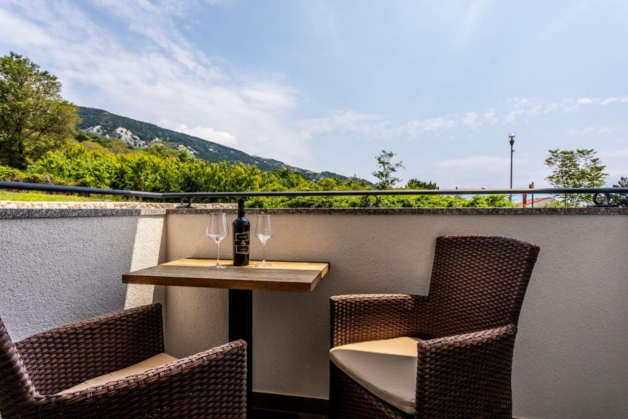 Bed & Breakfast Dosen IV Baška Exteriör bild